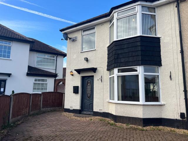 House for rent in Calderstones