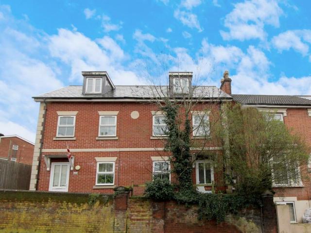 House for rent in Key Street, Suffolk