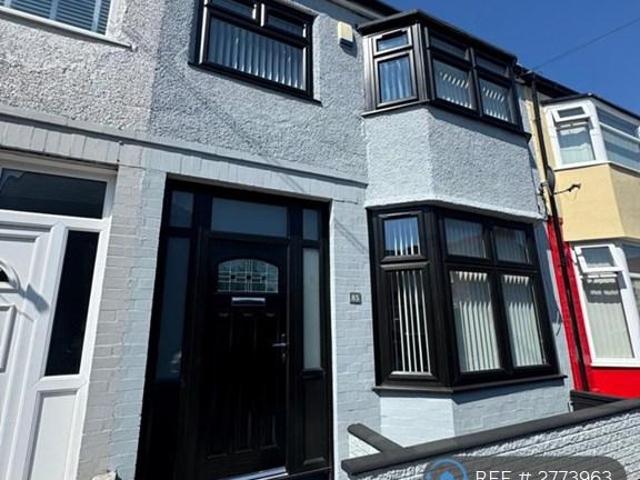 House for rent in Calderstones