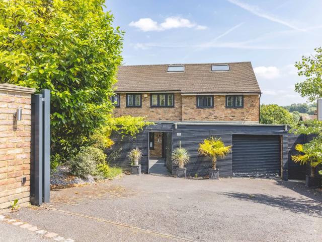 House for rent in Denham, Gerrards Cross and Chalfonts Community Board, Tatling End