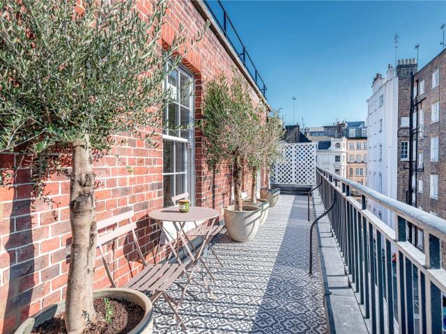 House for rent in Mayfair, Greater London