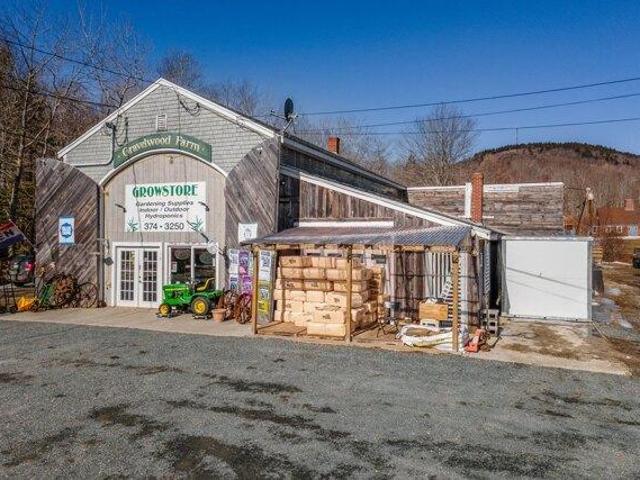 House for sale in Blue Hill, Maine