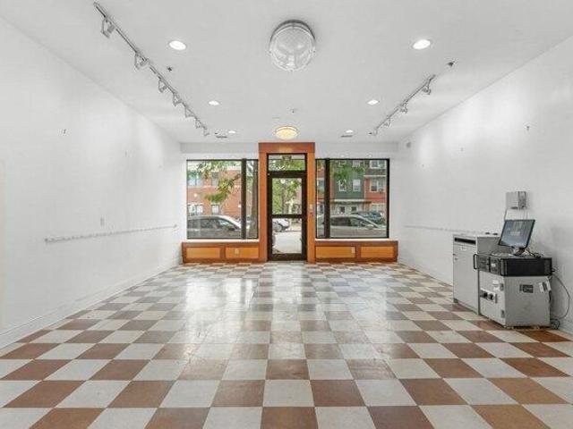 House for sale in Seaport, Boston