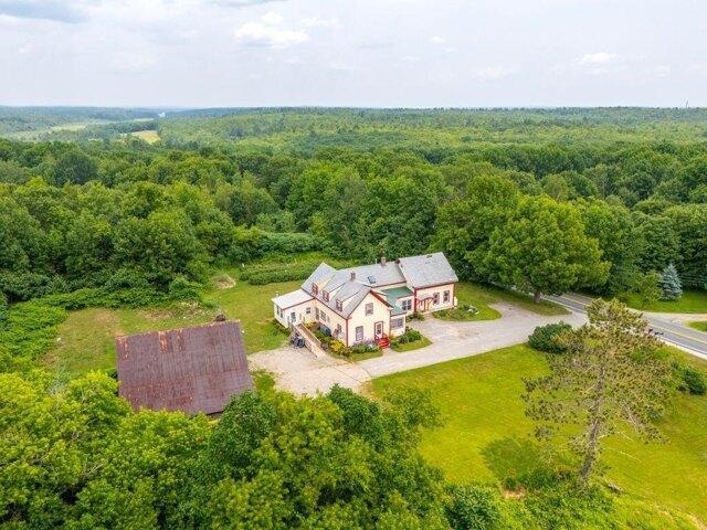 House for sale in Bowdoinham, Maine