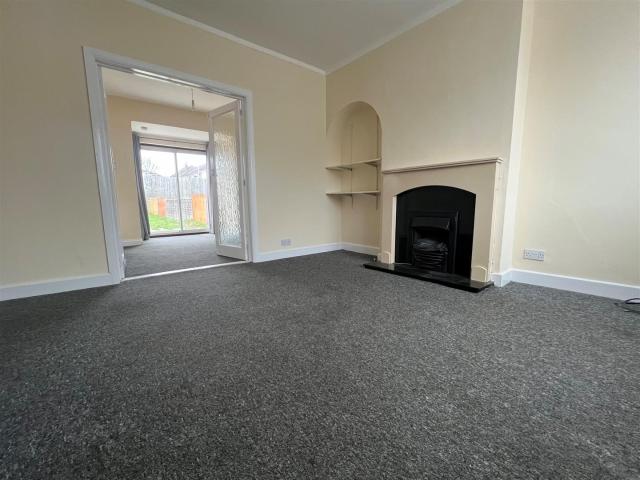 House for rent in Stocking Farm, Old Wharf