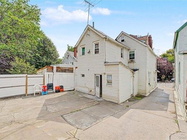 House for sale in Queens, Arverne