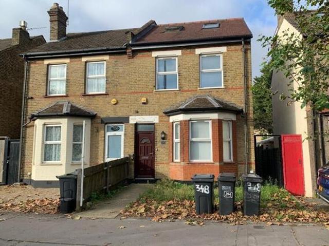 House for sale in London Borough of Croydon, Purley
