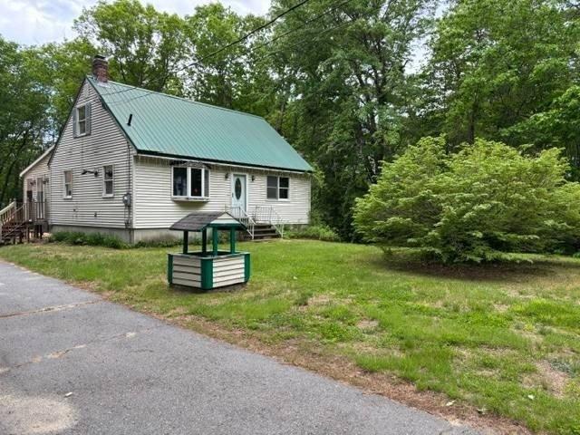 House for sale in Cumberland Center, Maine