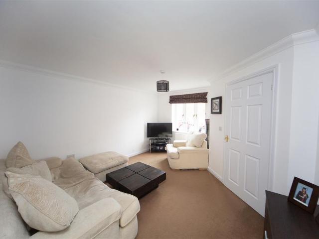 House for rent in Wyncliffe Gardens, Falcon Lodge