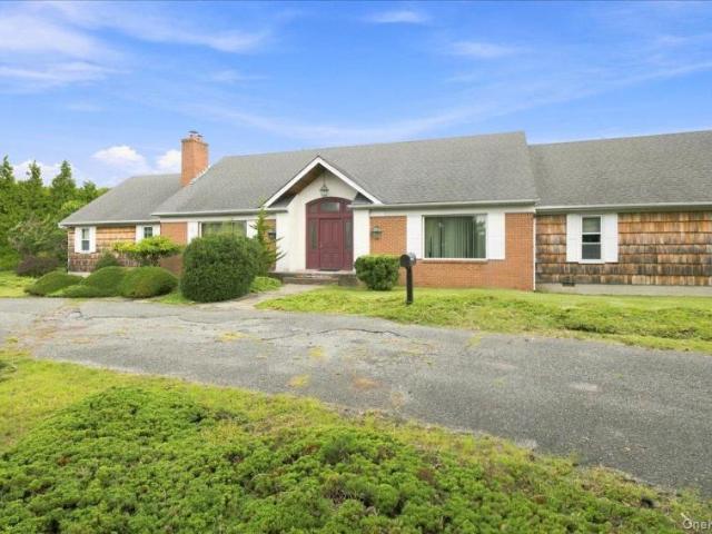 House for sale in Bohemia, New York