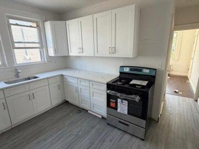 House for sale in Elizabeth, New Jersey