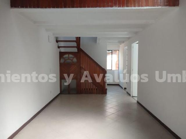 Casa en arriendo en Las Flores, Envigado