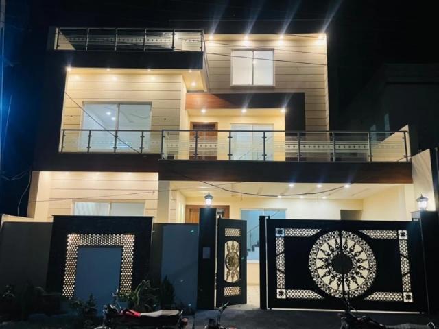 House for sale in Faisalabad, Islamabad Capital Territory
