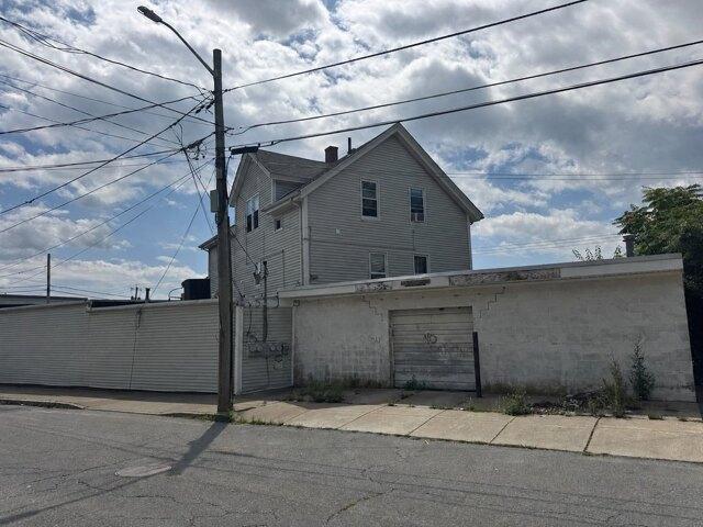 House for sale in Flint Village, Fall River