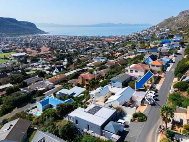 House for sale in Fish Hoek, Western Cape