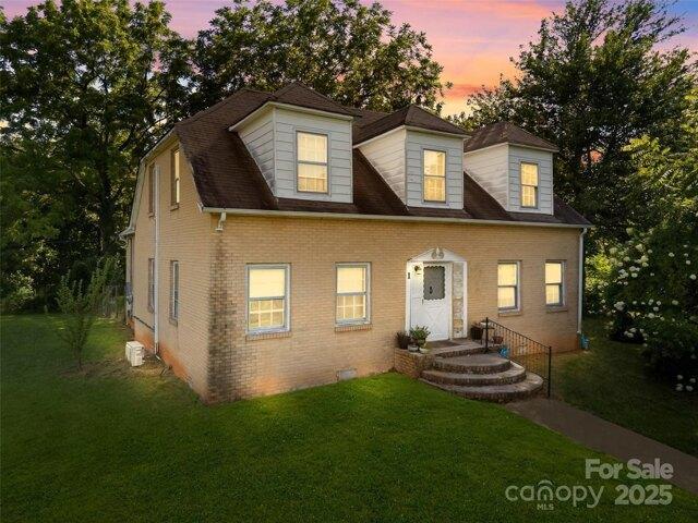 House for sale in Flat Rock, North Carolina