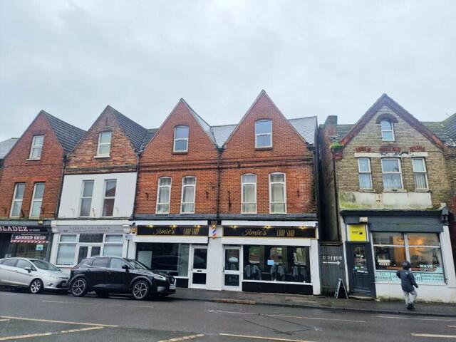 House for sale in Folkestone, Cheriton