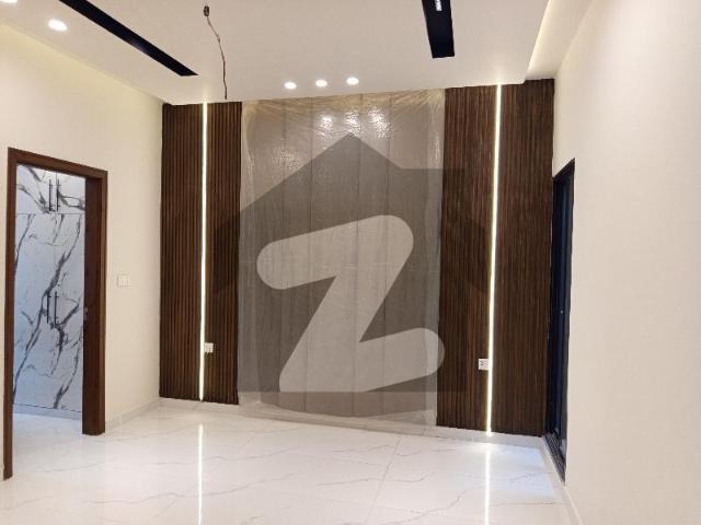 House for sale in Faisalabad, Islamabad Capital Territory