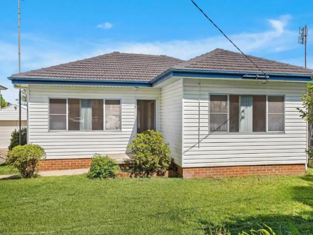 House for rent in Wollongong West, New South Wales