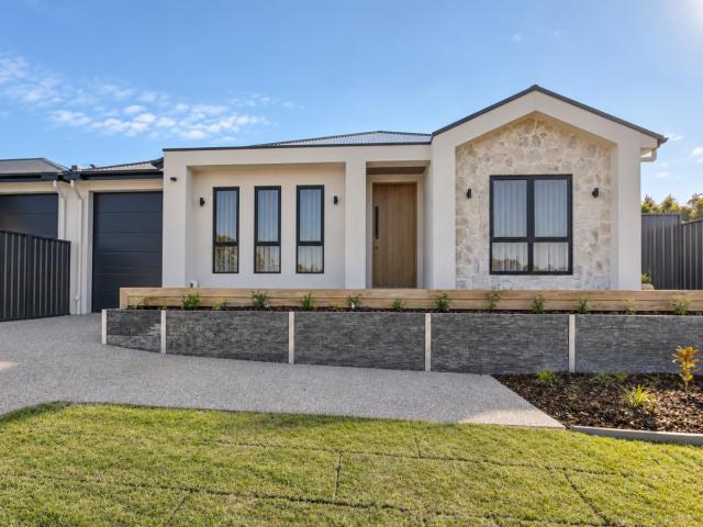 House for rent in Hallett Cove, Adelaide