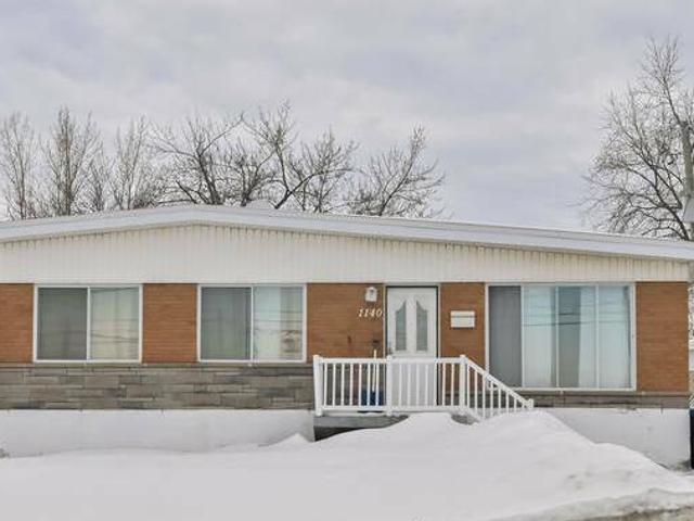 House for rent in Laval