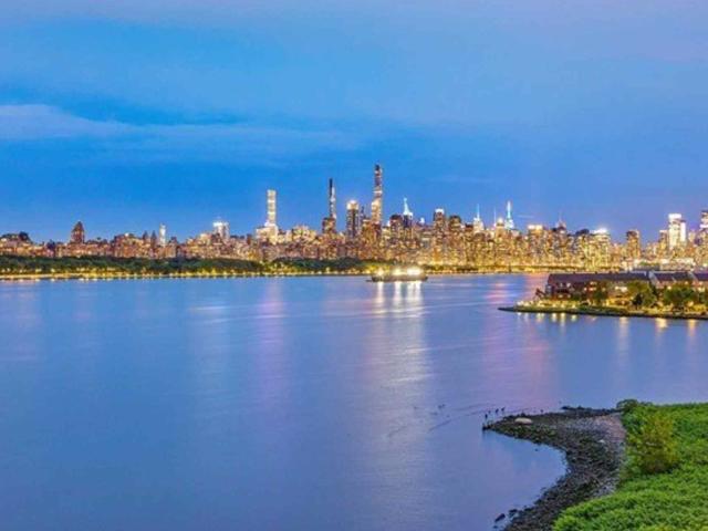 House for rent in Edgewater, New Jersey