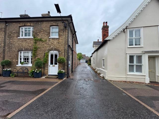House for rent in Chelmondiston, Suffolk