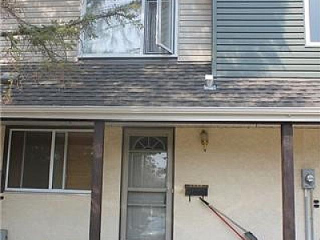 Townhouse for rent in Wedgewood, Alberta