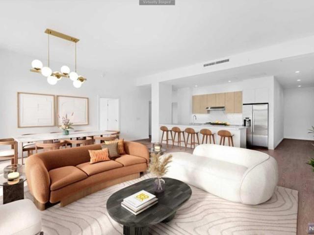 House for rent in Edgewater, New Jersey