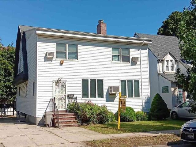 House for rent in Queens, Arverne