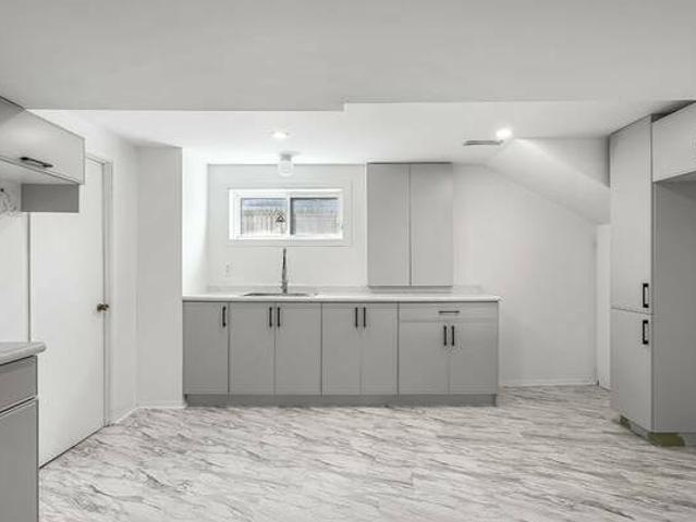 House for rent in Laval