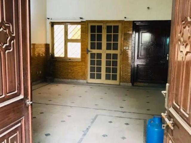 House for rent in تحصیل فیصل آباد شہر, فیصل آباد ڈویژن