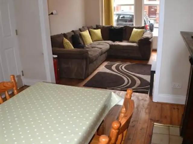 House for rent in Belfast, Upper Falls