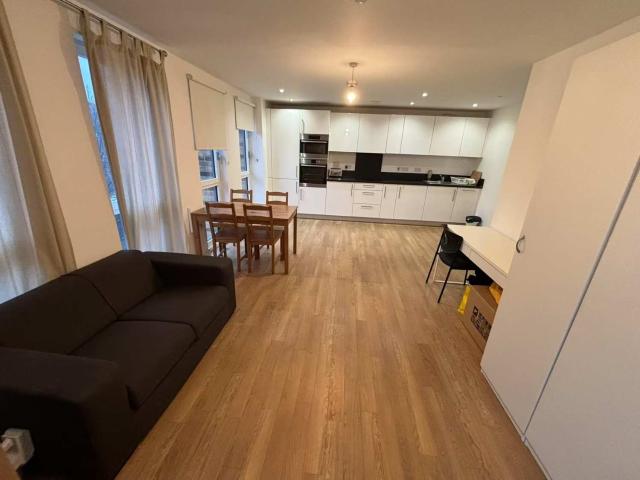 House for rent in Bromley-by-Bow, Bow