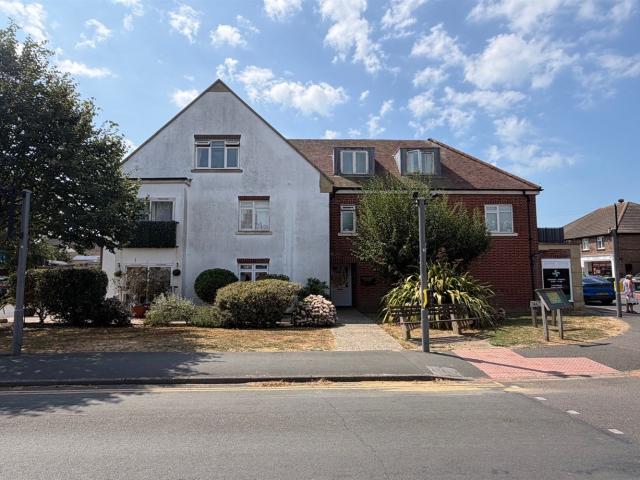House for rent in Littlecote, West Sussex