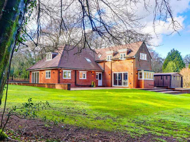 House for rent in Gomshall, Guildford
