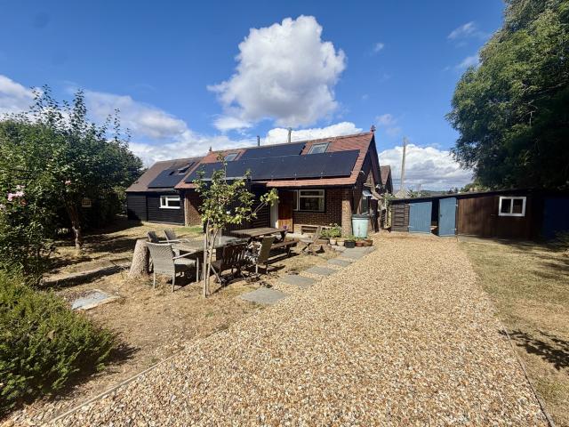 House for rent in Watersfield, Horsham