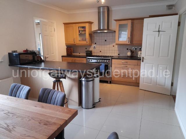 House to rent in Gaillimh, Connacht