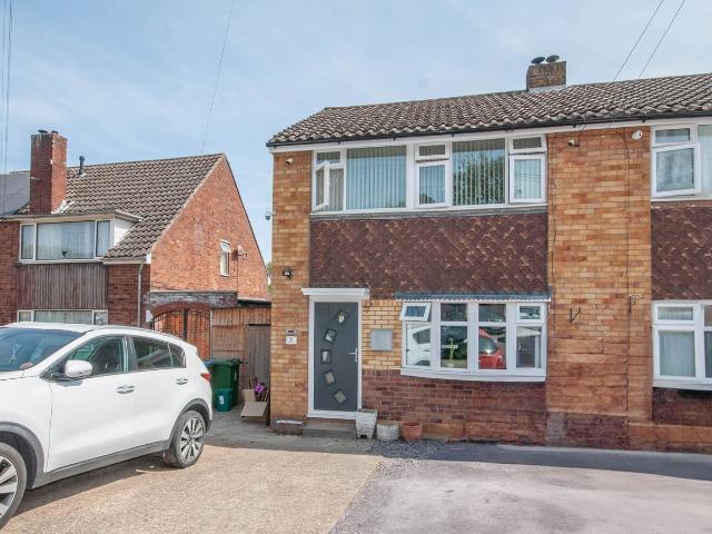House for rent in Overslade, New Bilton