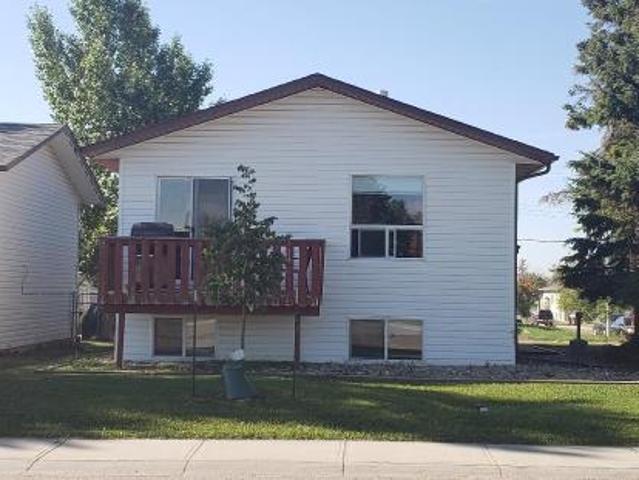 House for rent in Woking, Alberta