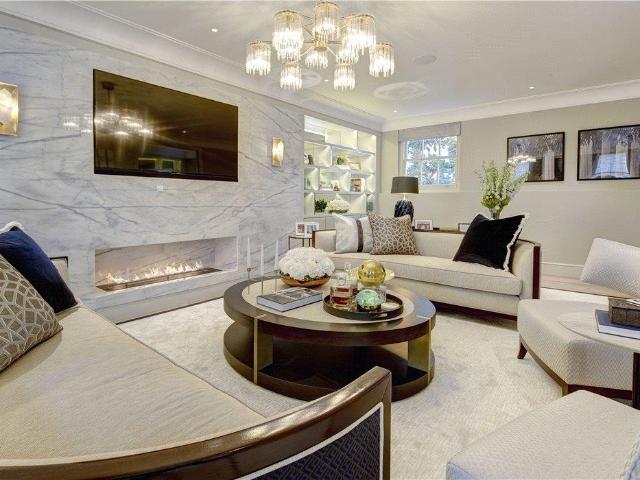 House for rent in Belgravia, Greater London