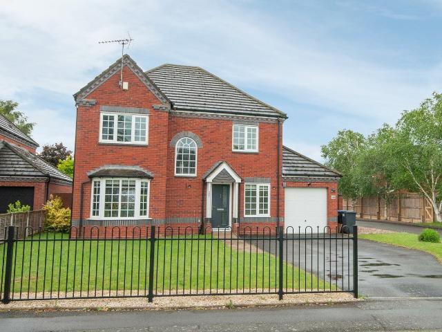 House for rent in Overslade, New Bilton