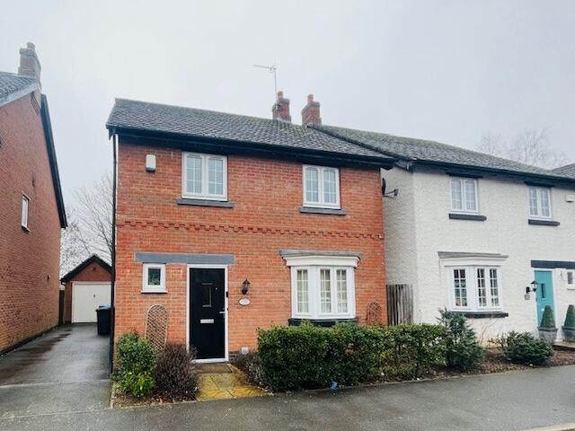House for rent in Overslade, New Bilton