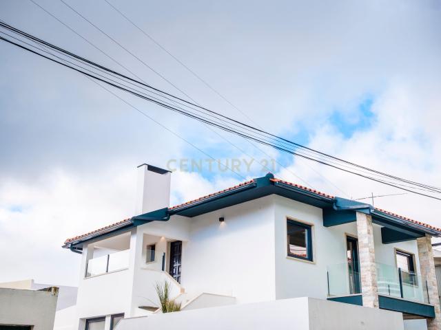 Casa alugar em Porto Salvo Casa alugar em Porto Salvo