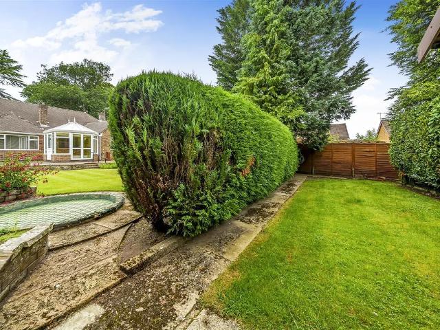House for rent in Pouchen End, Hertfordshire