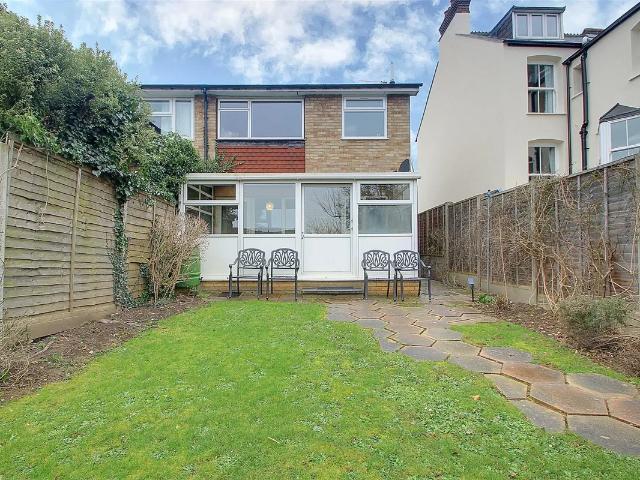 House for rent in Pouchen End, Hertfordshire