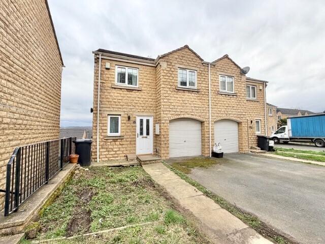 House for rent in Bank Top, Siddal