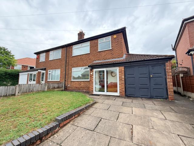 House for rent in Ashton upon Mersey, Trafford Park