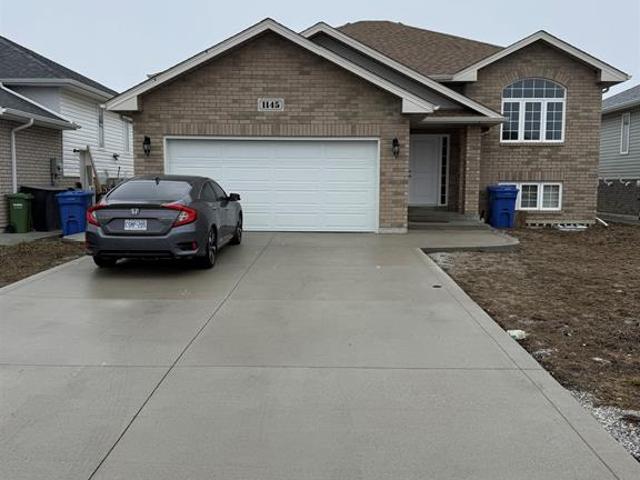 House for rent in Lakeshore, Ontario