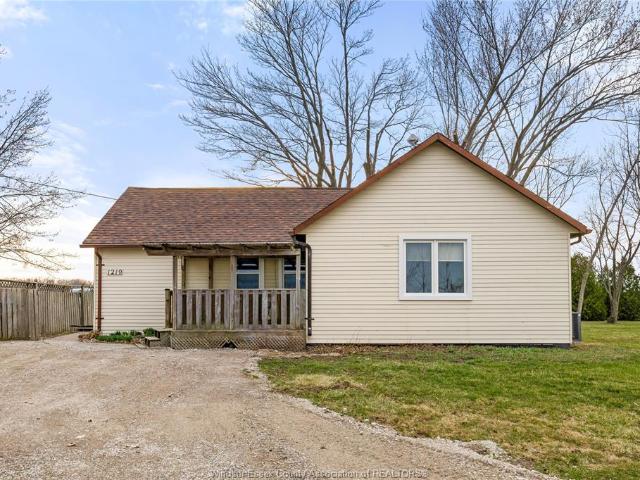House for rent in Lakeshore, Ontario
